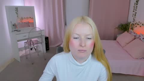 Snapshot of laly_peach chatting on 28, 5, 2026 Laly online show from 28, 5, 2026