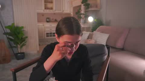 Emily online show from 27, 6, 2026