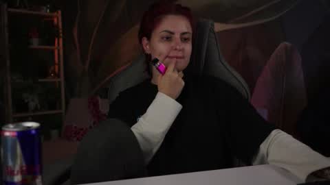 just call me Lana  and her security online show from 31, 10, 2025