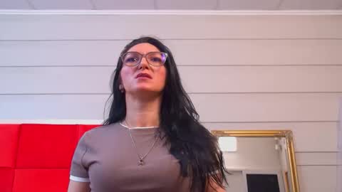 LanaBanner online show from 6, 4, 2026