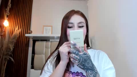 Lana     igauroraaaaaaaaa 1 online show from 17, 10, 2025