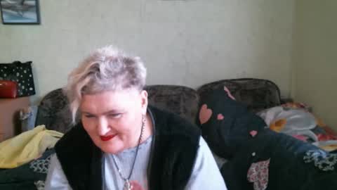 lanacat555 online show from 8, 11, 2025