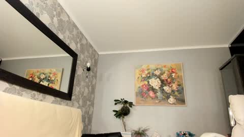 Snapshot of land_of_sweets chatting on 6, 2, 2025 land_of_sweets online show from 6, 2, 2025