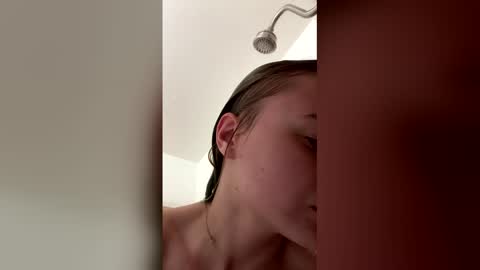 Snapshot of laneybel chatting on 18, 12, 2025 laneybel online show from 18, 12, 2025