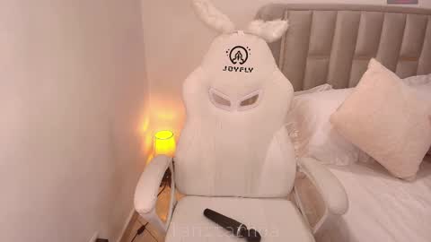 Lina online show from 24, 2, 2025