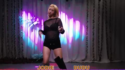 Snapshot of lankwaifong_cindy chatting on 30, 4, 2026 lankwaifong_cindy online show from 30, 4, 2026