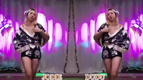 Snapshot of lankwaifong_cindy chatting on 16, 7, 2026 lankwaifong_cindy online show from 16, 7, 2026