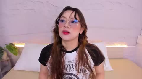 Snapshot of lanna_18_ chatting on 17, 12, 2025 Lanna online show from 17, 12, 2025