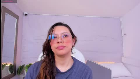 Snapshot of lanna_18_ chatting on 27, 5, 2026 Lanna online show from 27, 5, 2026