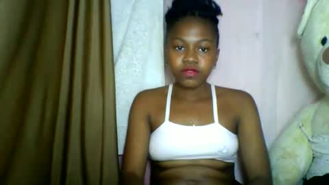 Snapshot of lara_belle chatting on 18, 5, 2026 lara_belle online show from 18, 5, 2026