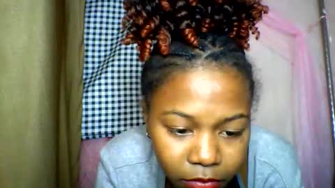 Snapshot of lara_belle chatting on 10, 6, 2026 lara_belle online show from 10, 6, 2026