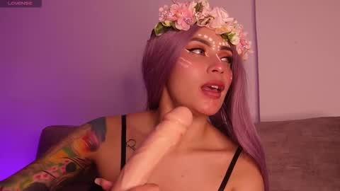 Lara online show from 30, 10, 2025