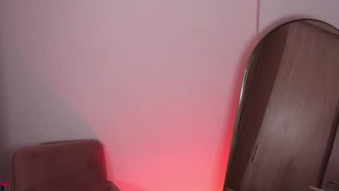 Snapshot of lara_bombshelll chatting on 25, 6, 2026 Lara online show from 25, 6, 2026