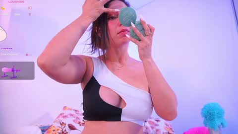 Snapshot of lara_giraldo chatting on 2, 2, 2025 Hello Guys I am Lara Giraldo WELCOME To my room online show from 2, 2, 2025