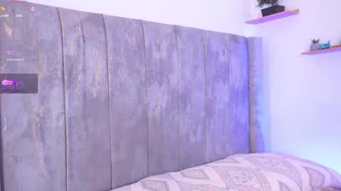 Snapshot of lara_giraldo chatting on 16, 9, 2025 Hello Guys I am Lara Giraldo WELCOME To my room online show from 16, 9, 2025