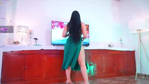 Snapshot of lara_giraldo chatting on 17, 10, 2025 Hello Guys I am Lara Giraldo WELCOME To my room online show from 17, 10, 2025