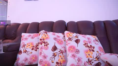 Snapshot of lara_giraldo chatting on 21, 11, 2025 Hello Guys I am Lara Giraldo WELCOME To my room online show from 21, 11, 2025