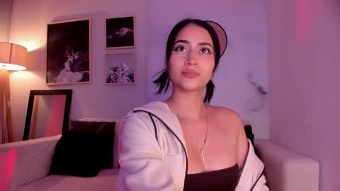 Lara Madisson online show from 2, 3, 2026