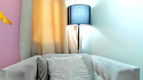      700  200   online show from 28, 2, 2025