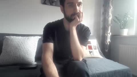 laraaan online show from 31, 10, 2025