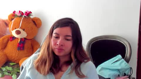 Lara online show from 3, 5, 2026