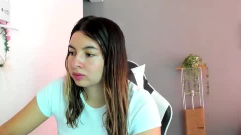 Lara online show from 25, 5, 2026