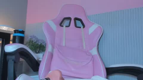 laraebony_ online show from 7, 6, 2026