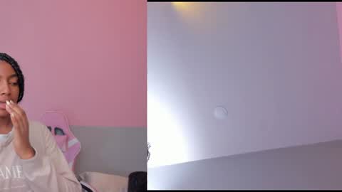 laraebony_ online show from 2, 7, 2026