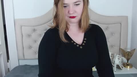 LaraFlirt online show from 10, 1, 2025