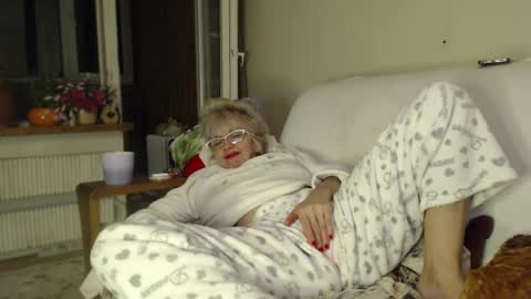 Snapshot of laralhotr chatting on 8, 3, 2025 laralhotr online show from 8, 3, 2025