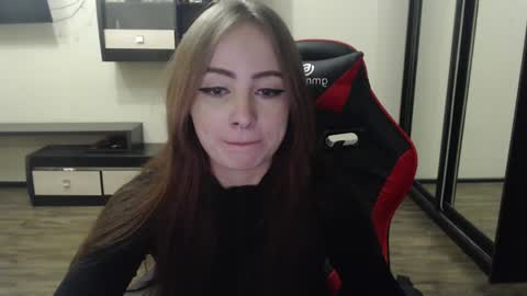 Snapshot of laralianna chatting on 5, 1, 2025 Laralianna online show from 5, 1, 2025