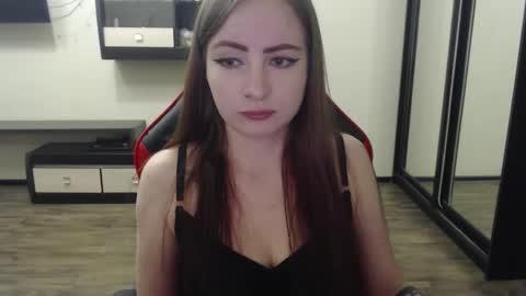 Snapshot of laralianna chatting on 2, 3, 2025 Laralianna online show from 2, 3, 2025