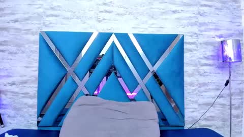 Snapshot of laramurphy chatting on 25, 2, 2025 Lara Murphy online show from 25, 2, 2025