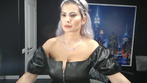 laras_moans online show from 3, 12, 2024