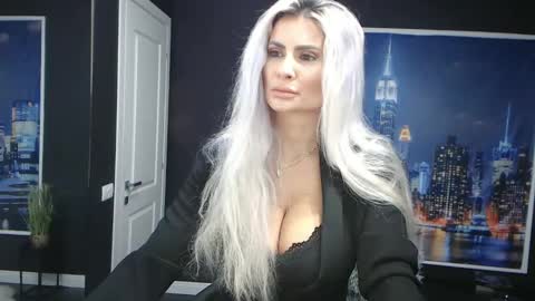 laras_moans online show from 5, 12, 2024