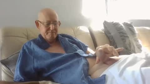 largerthan-   say hi on entry online show from 28, 3, 2026