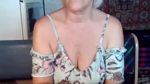 larisaq4ugo24 online show from 15, 7, 2026