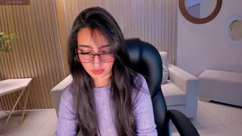 Snapshot of larisasmirnov chatting on 24, 10, 2025 Larisa Smirnov online show from 24, 10, 2025