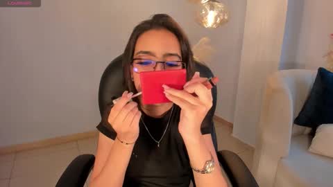 Snapshot of larisasmirnov chatting on 5, 11, 2025 Larisa Smirnov online show from 5, 11, 2025