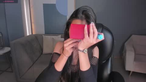 Snapshot of larisasmirnov chatting on 22, 11, 2025 Larisa Smirnov online show from 22, 11, 2025