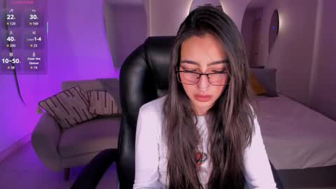 Snapshot of larisasmirnov chatting on 5, 12, 2025 Larisa Smirnov online show from 5, 12, 2025