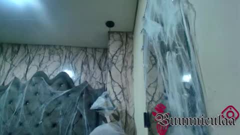 Snapshot of larissa01_ chatting on 4, 11, 2025 Lari online show from 4, 11, 2025