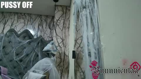 Snapshot of larissa01_ chatting on 9, 11, 2025 Lari online show from 9, 11, 2025