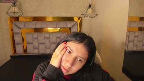 Snapshot of larissa01_ chatting on 16, 11, 2025 Lari online show from 16, 11, 2025