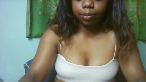 larissa645771 online show from 5, 2, 2026