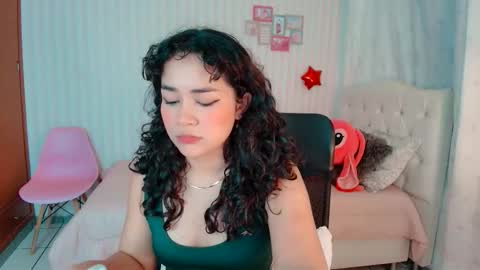 Larissas online show from 12, 9, 2025