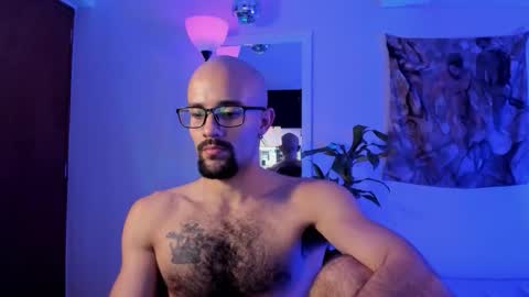 larry_stewart online show from 28, 4, 2026