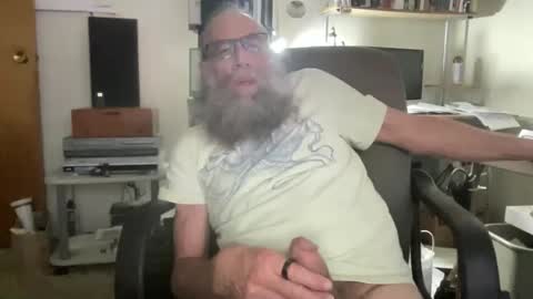 Snapshot of laser134 chatting on 31, 3, 2026 chris online show from 31, 3, 2026