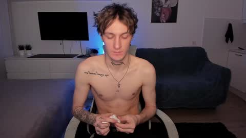 Snapshot of lastnight4you chatting on 2, 1, 2025 acie online show from 2, 1, 2025