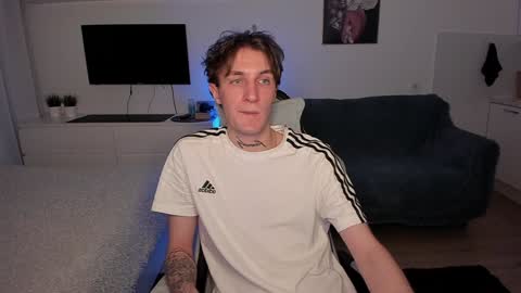 Snapshot of lastnight4you chatting on 2, 1, 2025 acie online show from 2, 1, 2025